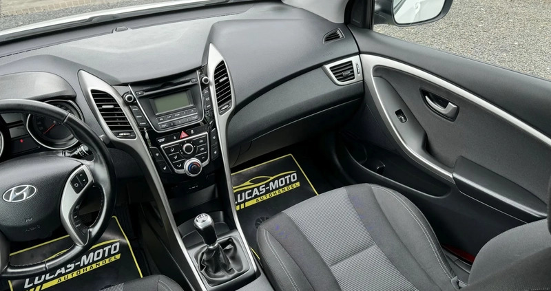Hyundai I30 cena 34900 przebieg: 149000, rok produkcji 2014 z Praszka małe 742